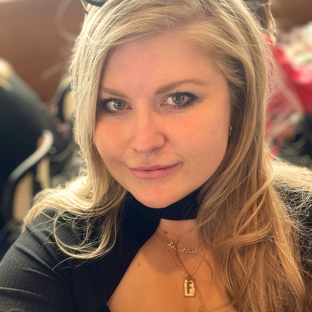 Meet your Posher, Stephanie